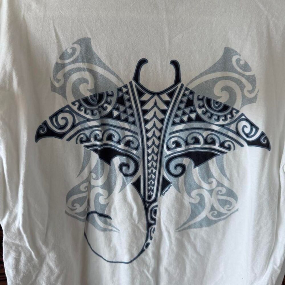 Crazy-shirts Women's White and Cream T-shirt